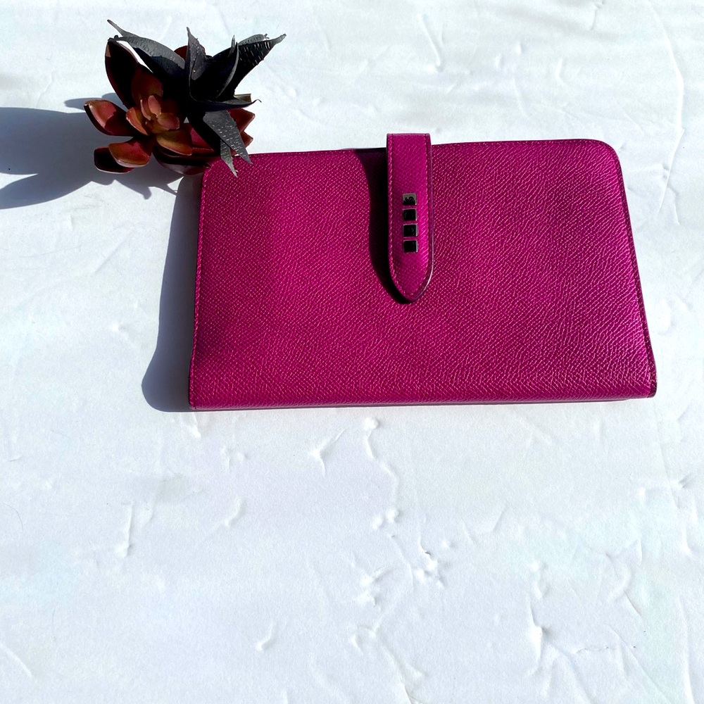 👜Pre Loved TOD’S Textured Leather-Ladies Wallet